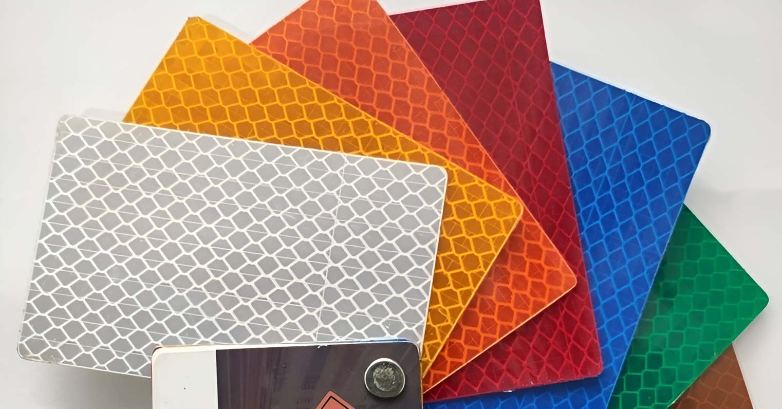 Vinis Adesivos para Sinalização: Durabilidade e Versatilidade