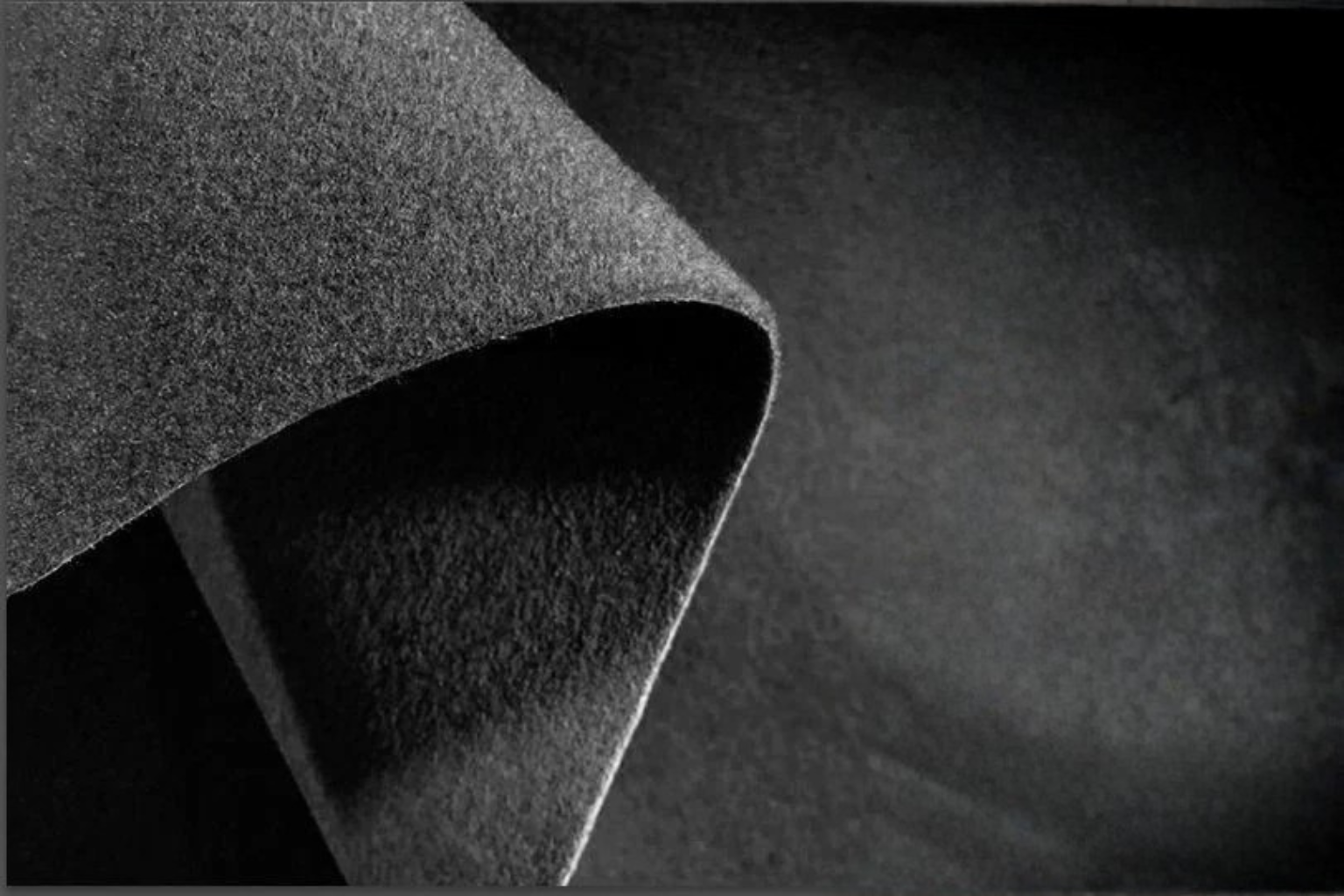 Carpete com Resina: sofisticação, resistência e inovação para seus ambientes